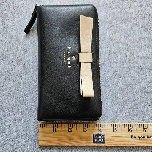 Kate Spade Zip Around Leather Wallet Organize Black White Bow Gold Accents - Picture 3 of 16